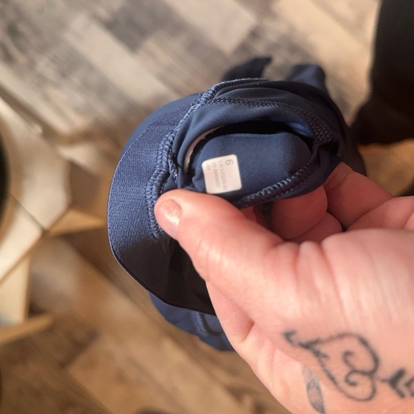 lululemon athletica Deep Blue Ribbed Crop Top - Picture 4 of 4